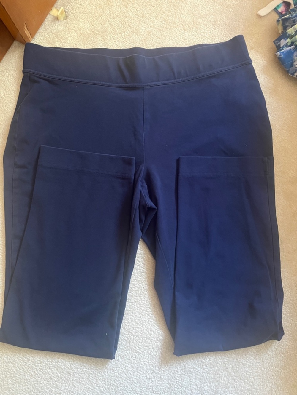 Lands' End Navy mid rise starfish straight pant. SzXL/18